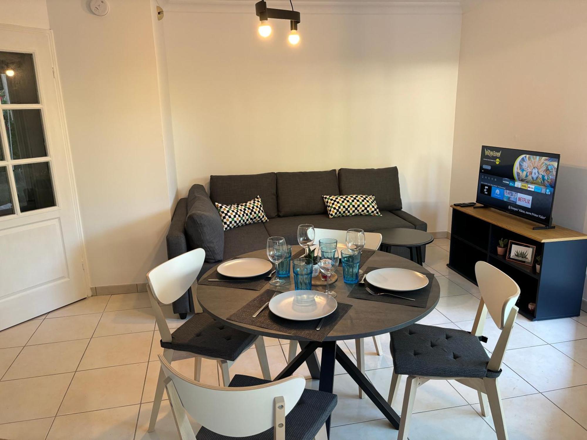 Appartement Beachside With Pool & Garden In Juan Les Pins